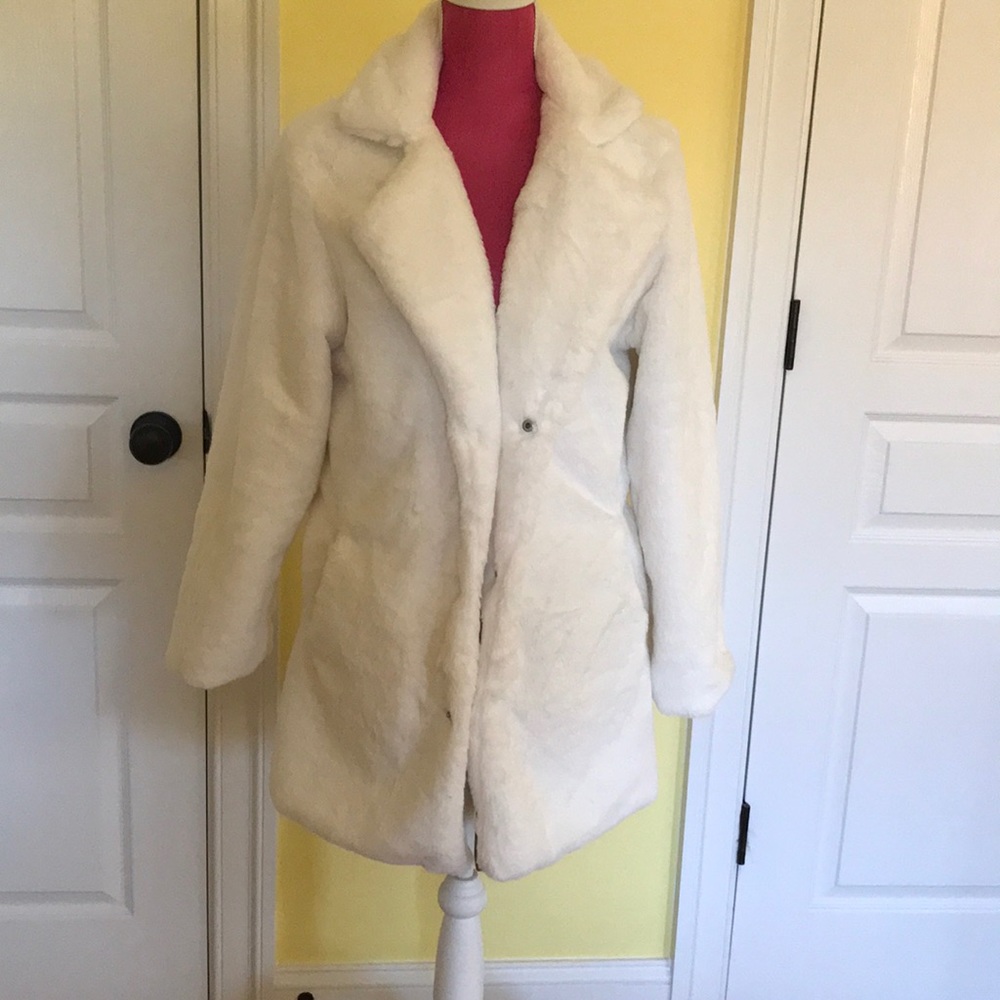 White faux fur xxxl